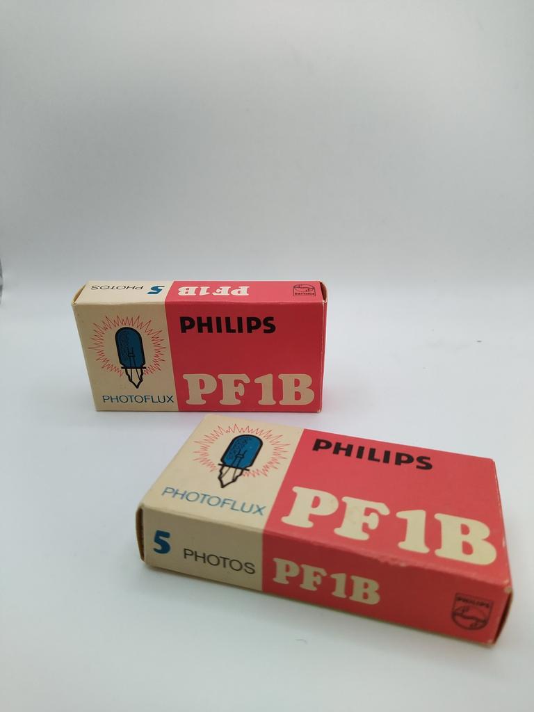 Philips Photoflux fotolampjes voor analoge fototoestellen., Ophalen of Verzenden, Zo goed als nieuw, Compact, Overige Merken