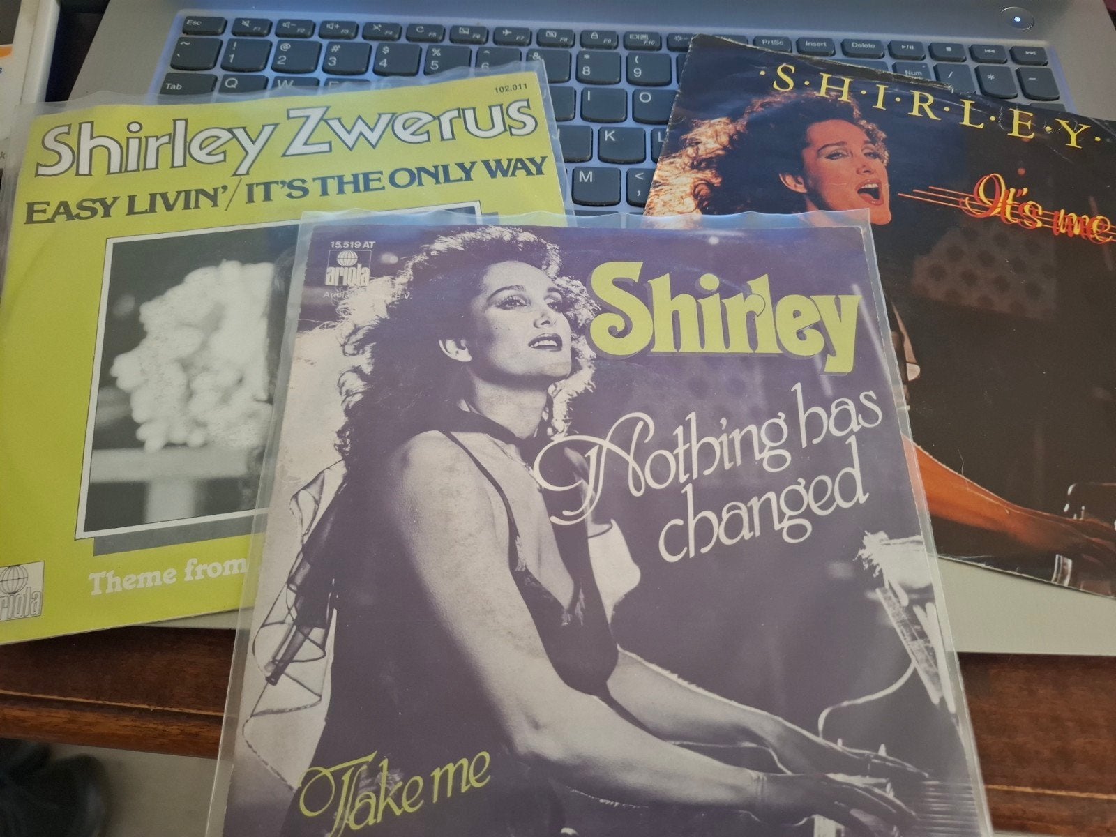 Shirley Zwerus 3x single, Ophalen of Verzenden, Zo goed als nieuw, 7 inch, Pop