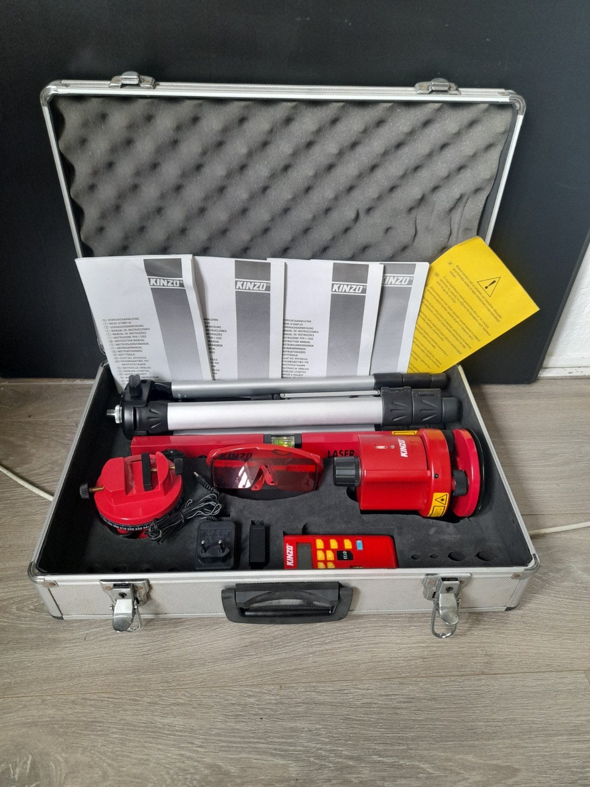 Spiksplinternieuwe laser kinzo
Merk Kinzo, Ophalen of Verzenden, Nieuw