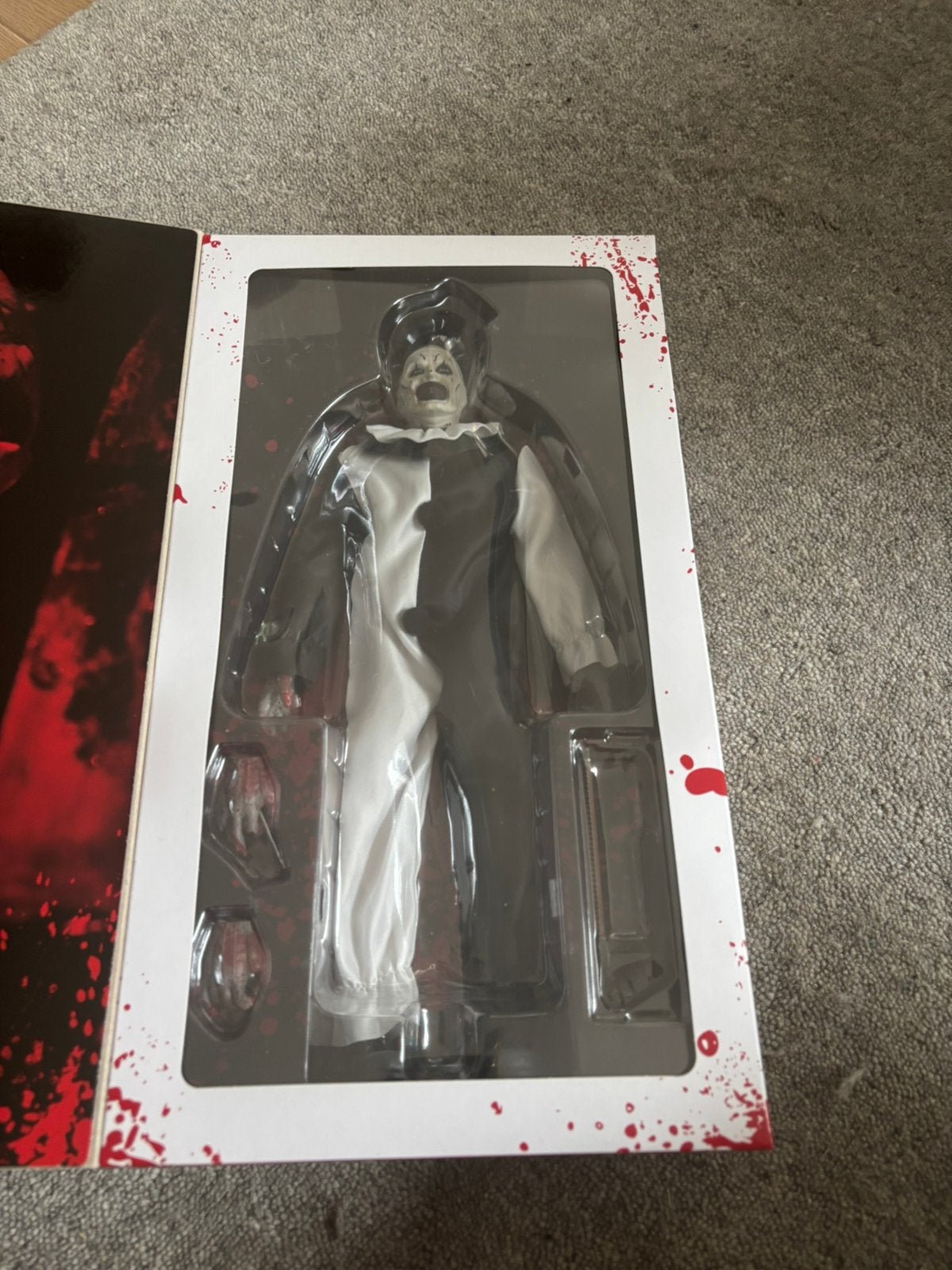 1/6 figuur Terrifier - Trick or Treat, Ophalen of Verzenden, Zo goed als nieuw, Actiefiguur of Pop