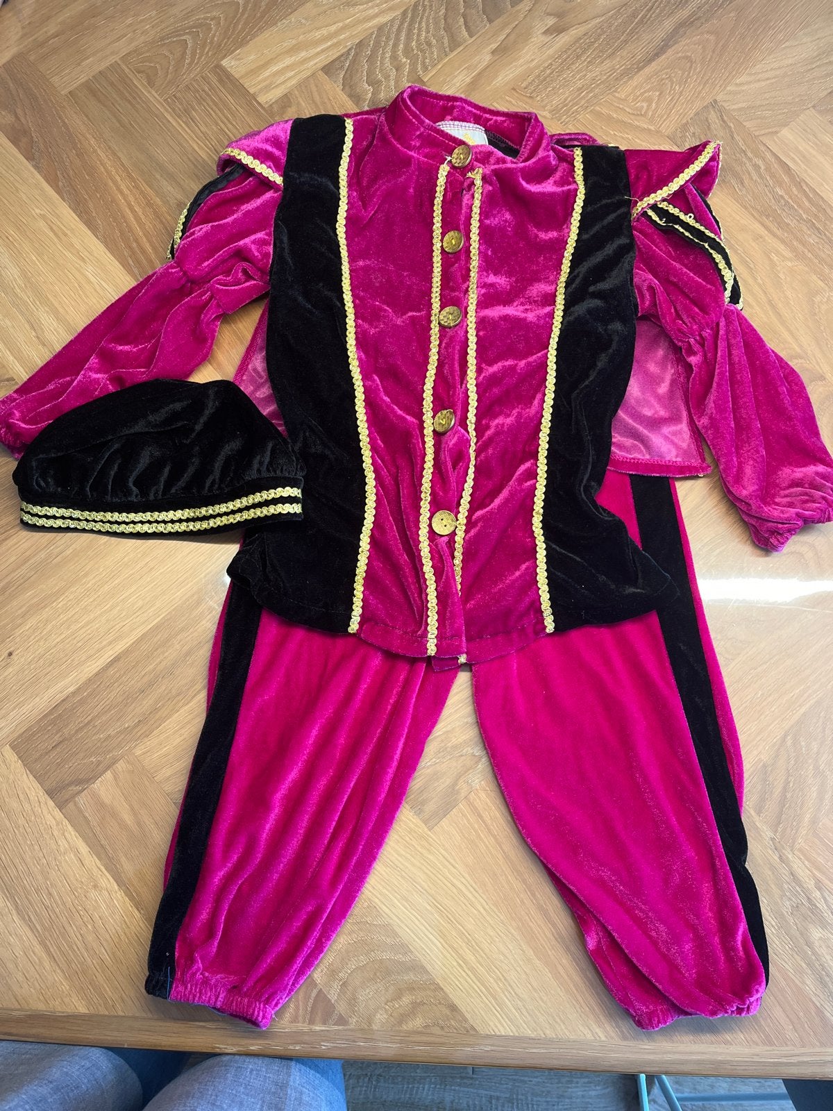 Pietenpak roze/zwart, maat 7-9 jaar, Kinderen en Baby's, Ophalen of Verzenden, Gebruikt, 122 t/m 128, Jongen of Meisje