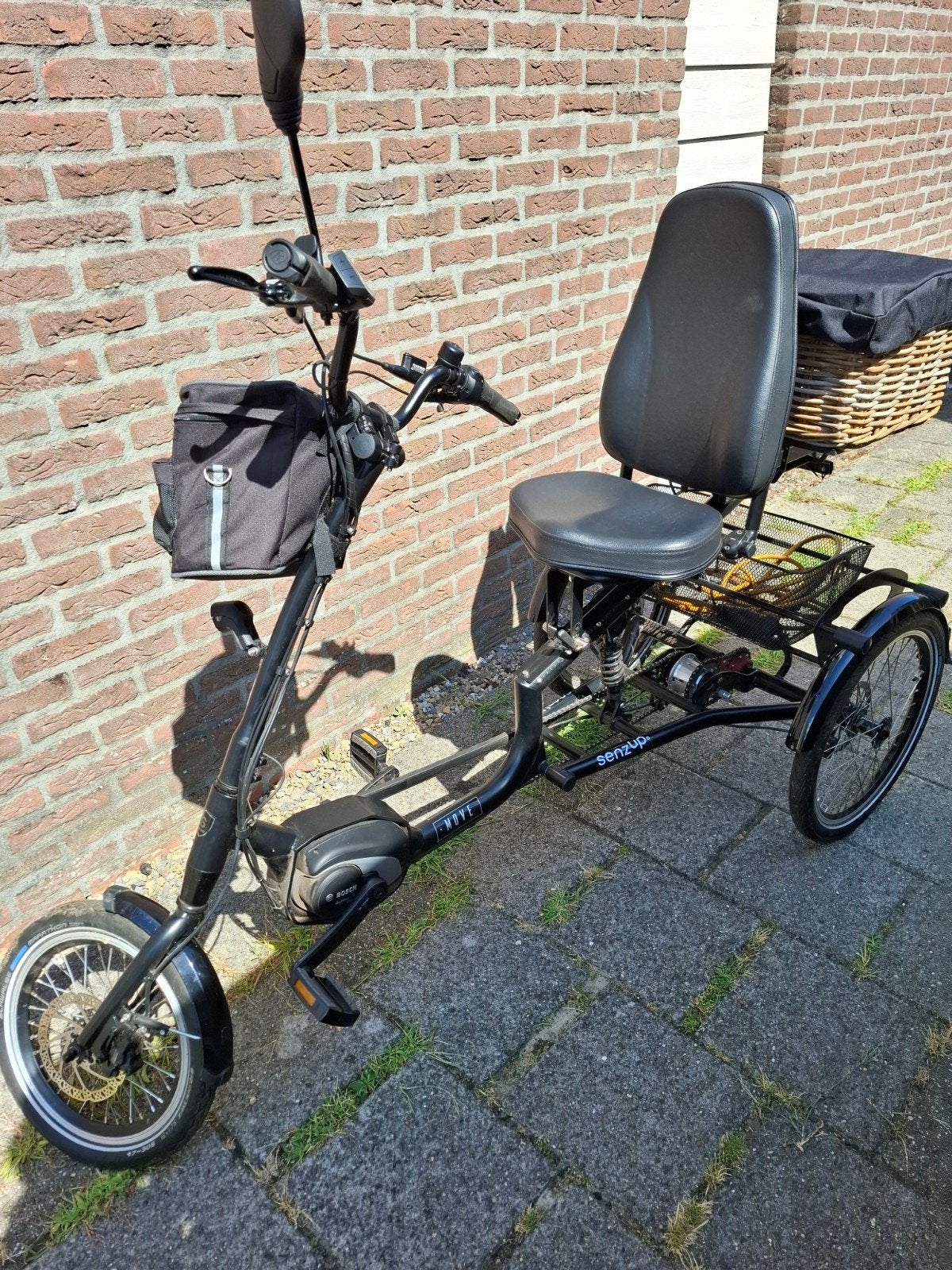 DRIEWIELER ELEKTRISCH MET WEINIG KM, Ophalen