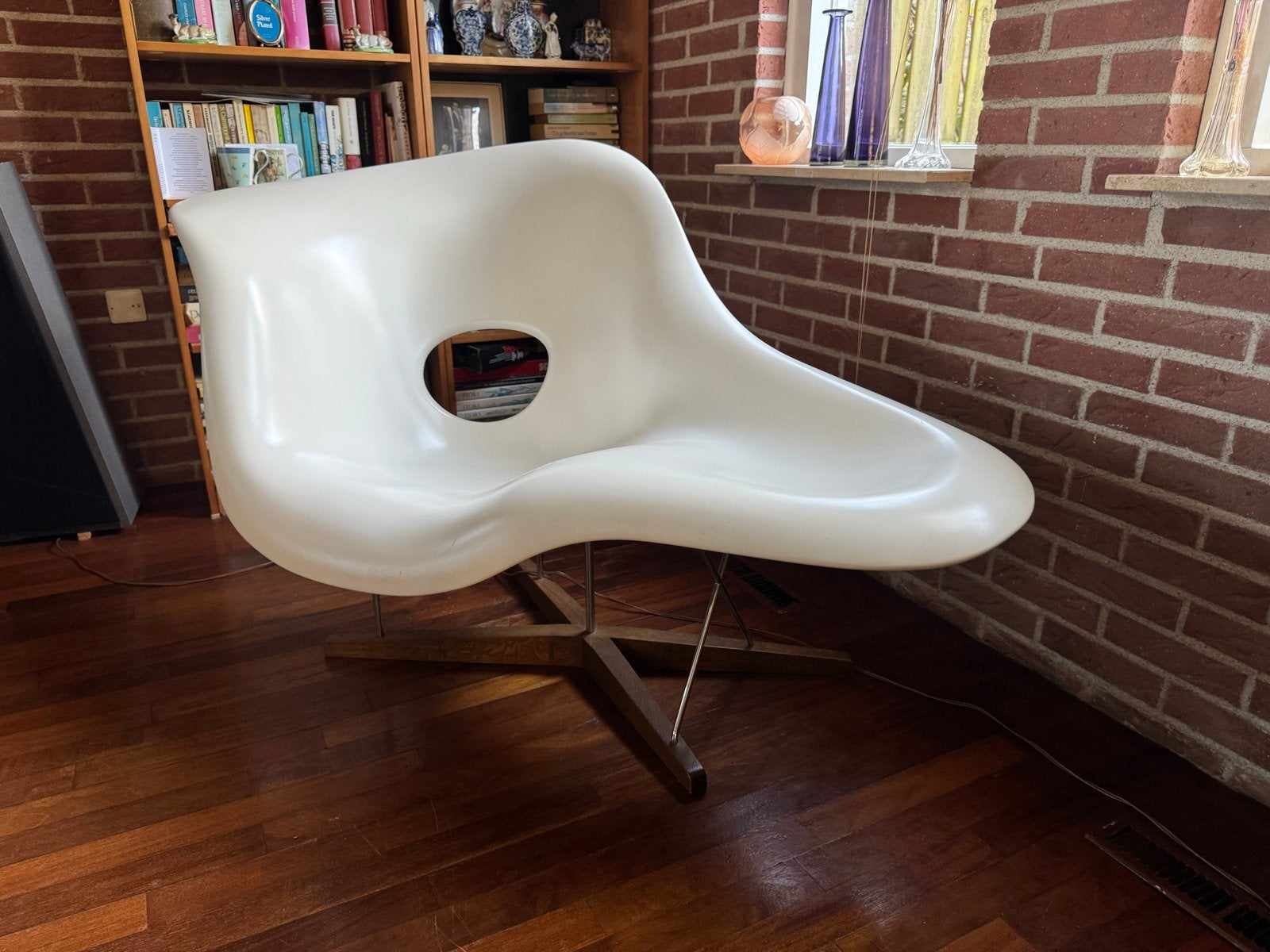 Vitra La Chaise Lounge Chair - Charles & Ray Eames Design, Ophalen of Verzenden