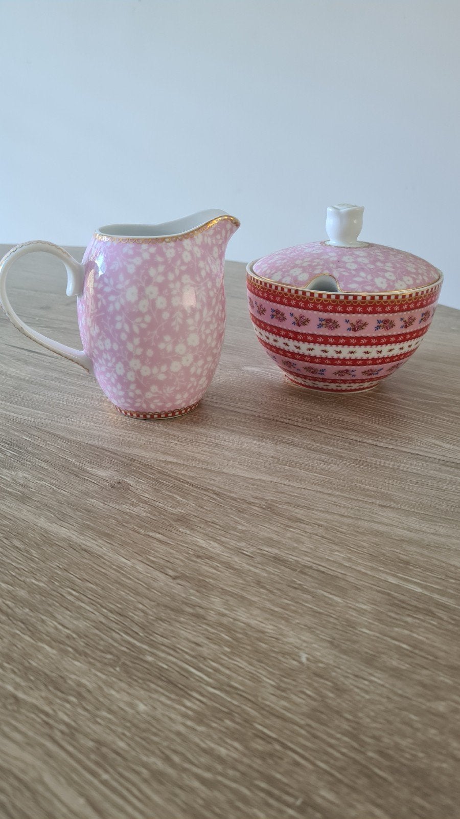 Pip Studio suikerpot en melkkan, roze met bloemmotief, Huis en Inrichting, Ophalen, Zo goed als nieuw, Modern, Porselein
