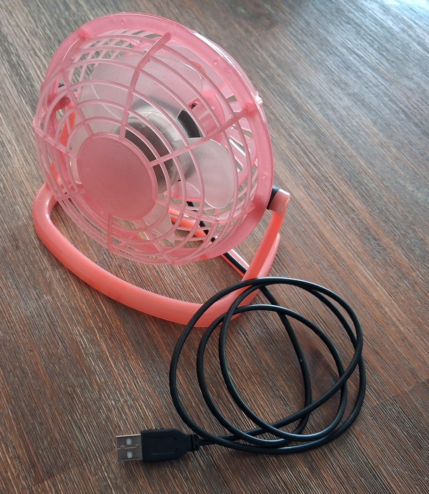 ventilator 10 cm speciaal voor laptop gebruikers  usb aanslu, Ophalen of Verzenden, Zo goed als nieuw, Tafelventilator