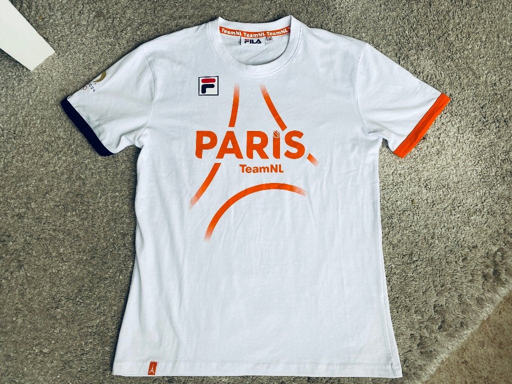Fila TeamNL Nederland Olympische Spelen Paris Shirt - Maat M, Ophalen of Verzenden, Zo goed als nieuw, Overige sporten, Shirt