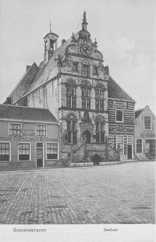 379-230-045 Brouwershaven Stadhuis, Ophalen of Verzenden, Voor 1920, Zeeland