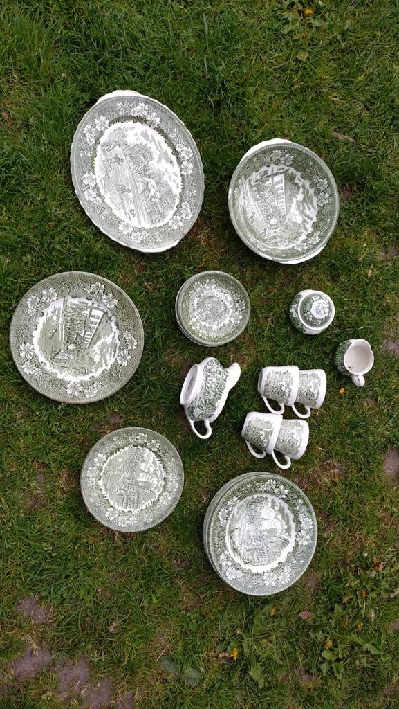 Vintage groen Royal Tudor Ware Coaching Taverns 1828 servies, Antiek en Kunst, Ophalen