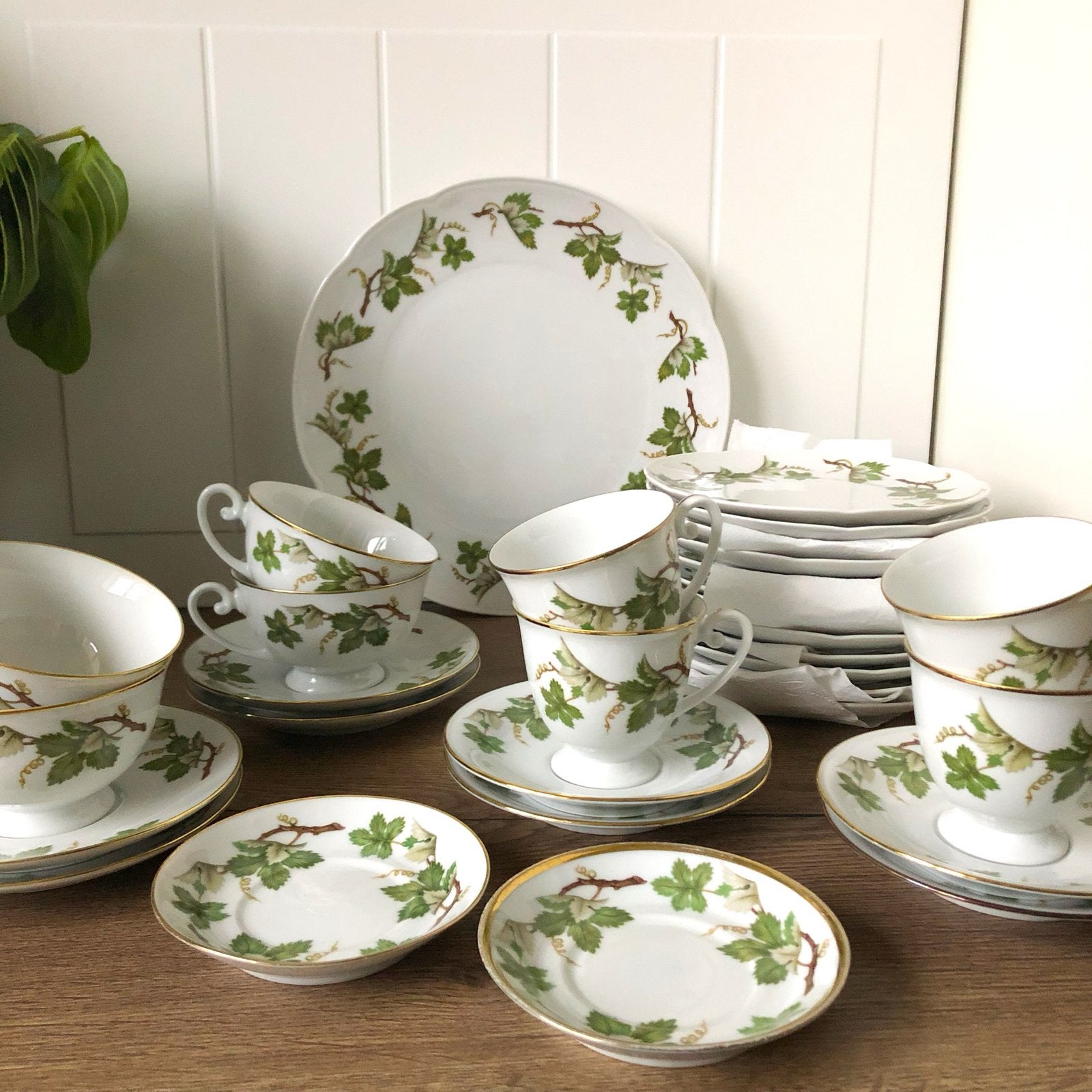 Prachtig Tirschenreuth porseleinen servies met bladmotief, Antiek en Kunst, Ophalen of Verzenden