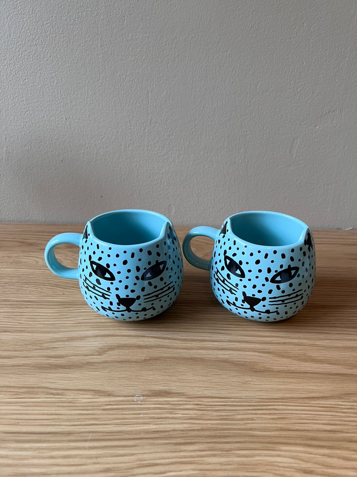 Set van 2 katten panter tijger koffie mokken kopjes hema, Ophalen of Verzenden, Nieuw, Overige stijlen, Kop(pen) en/of Schotel(s)
