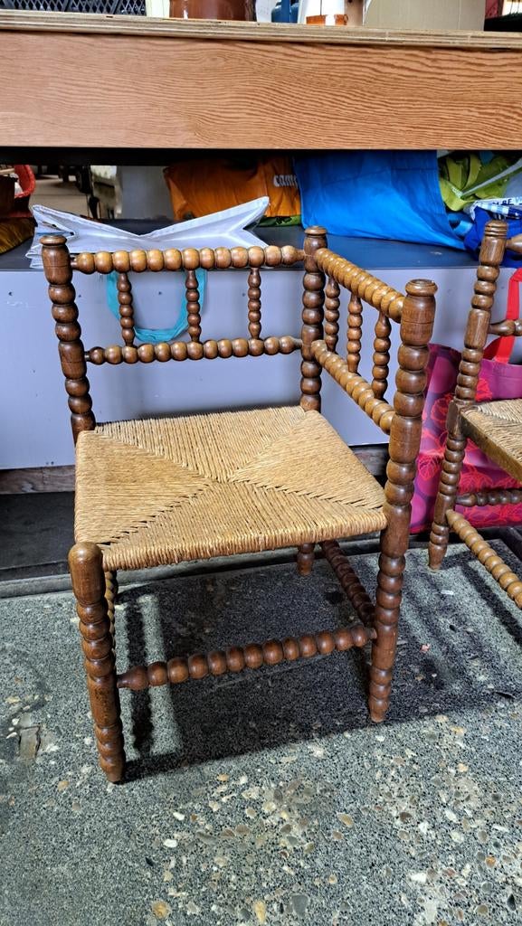 Klassieke Bobbin hoekstoel met rieten zitting, Ophalen