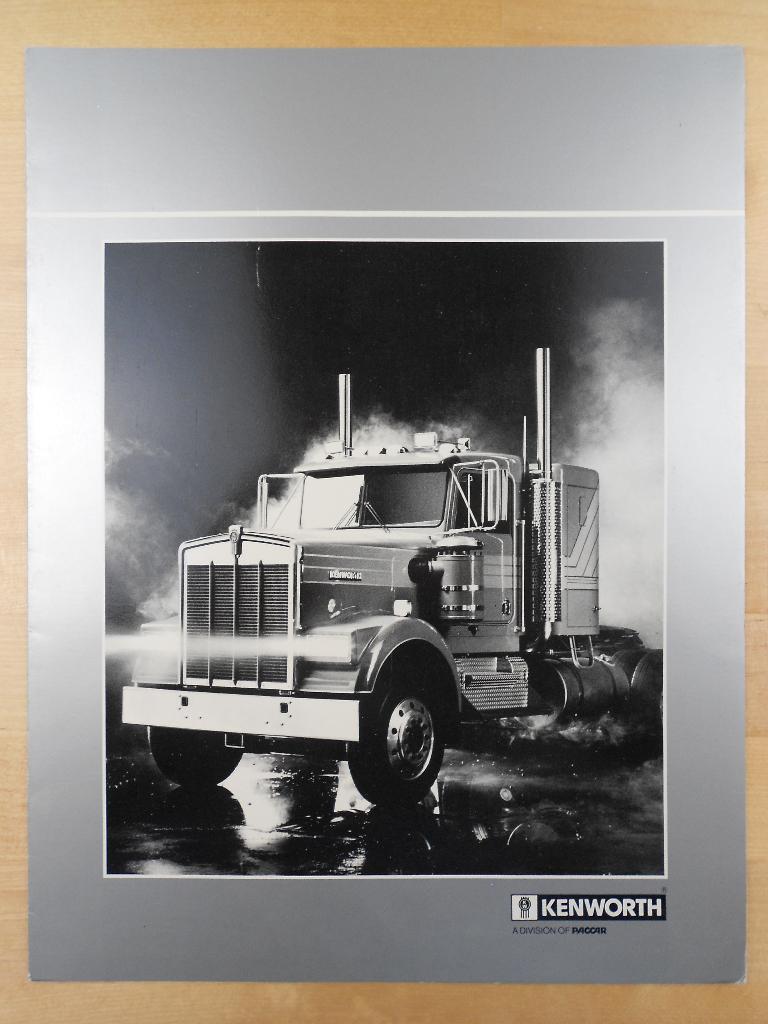 Kenworth K100 Trasorient W900 C500 W300 548 Brochure 1982, Kenworth, Ophalen of Verzenden, Zo goed als nieuw, Overige merken