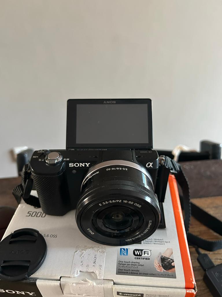Sony ILCE-5000L Systeemcamera met E PZ 16-50mm F3.5-5.6 OSS, Audio, Tv en Foto, Fotocamera's Digitaal, Compact, Ophalen of Verzenden