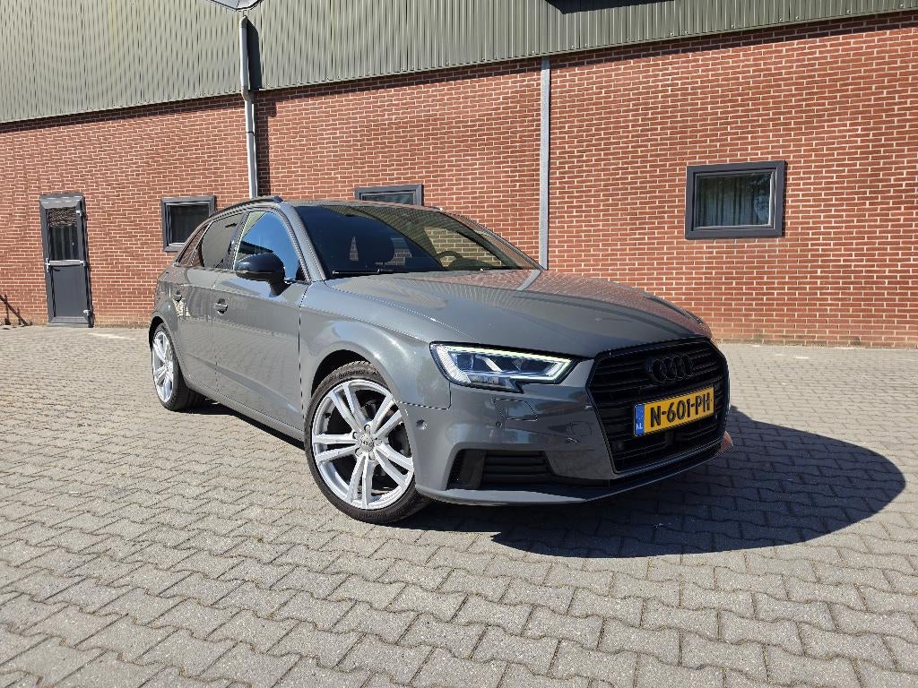 Audi A3 1.4 TFSI 110KW SB S-tronic 2016 Nano Gray Facelift, 4 cilinders, Leder en Stof, 1395 cc, 650 kg