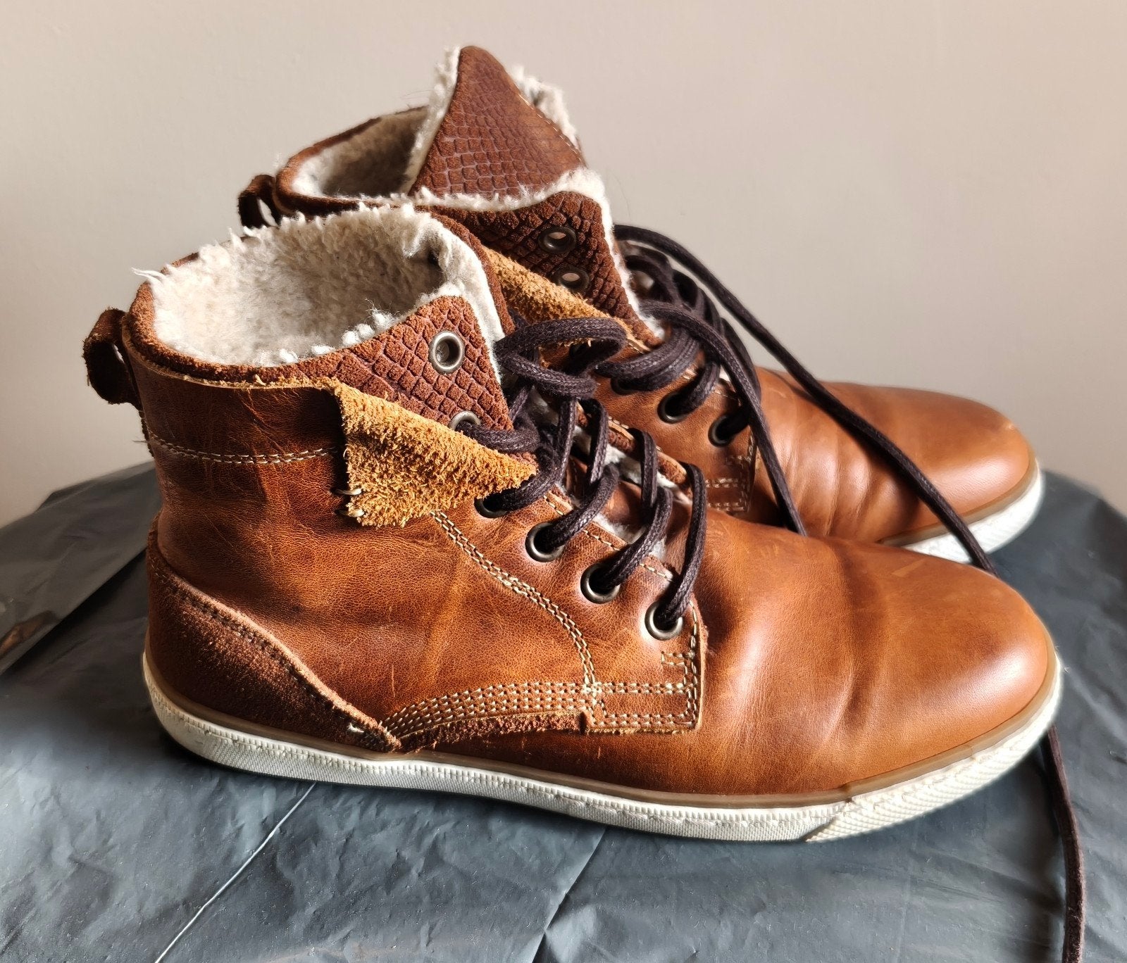 mooie hoge sneakers /veterboots cognacbruin, Bruin, Ophalen of Verzenden, Sneakers of Gympen, Gedragen