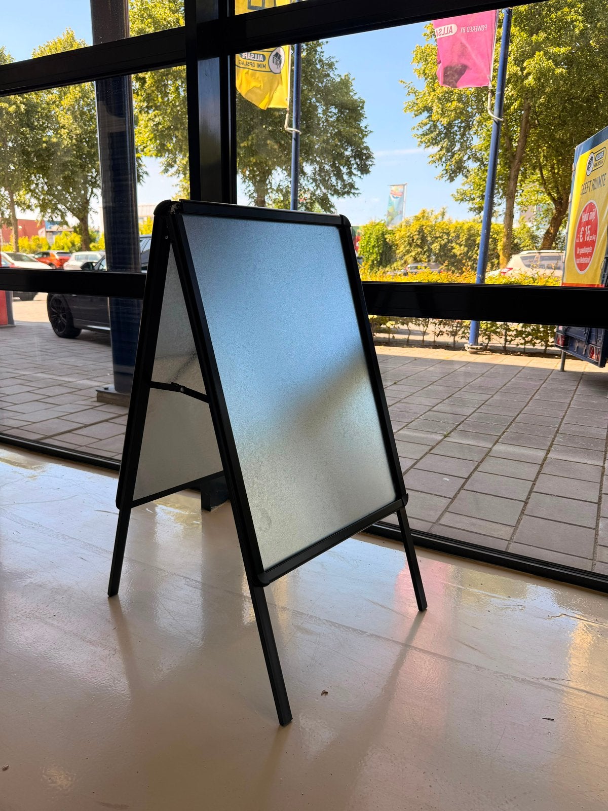 Zwart stoepbord in goede staat, Ophalen, Zo goed als nieuw, Reclamebord