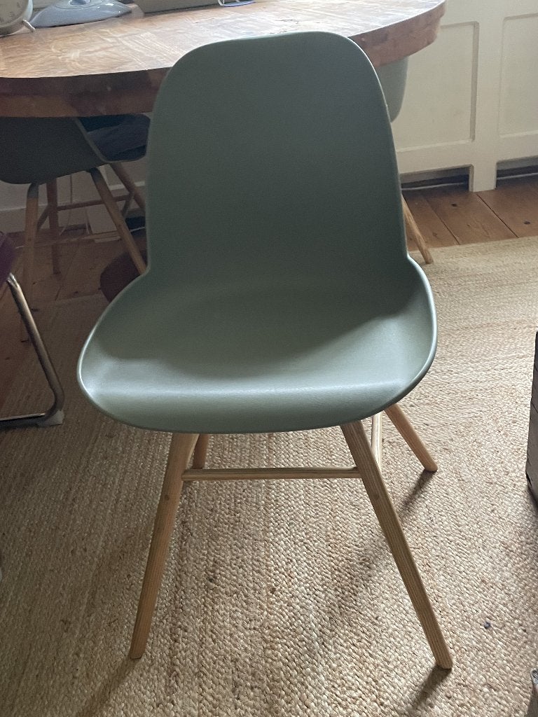 4 groene eetkamerstoelen in goede staat, Ophalen, Kunststof, Gebruikt, Overige kleuren