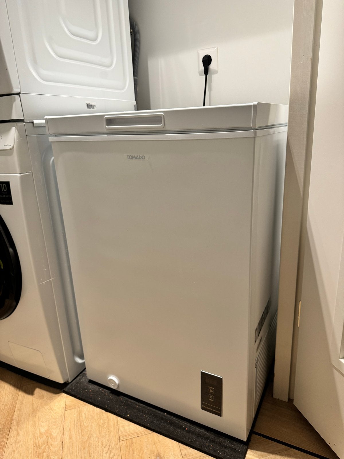 Tomado Vrieskist 99 liter - Compact en Energiezuinig, Ophalen, Vrieskist, Minder dan 85 cm, Minder dan 60 cm