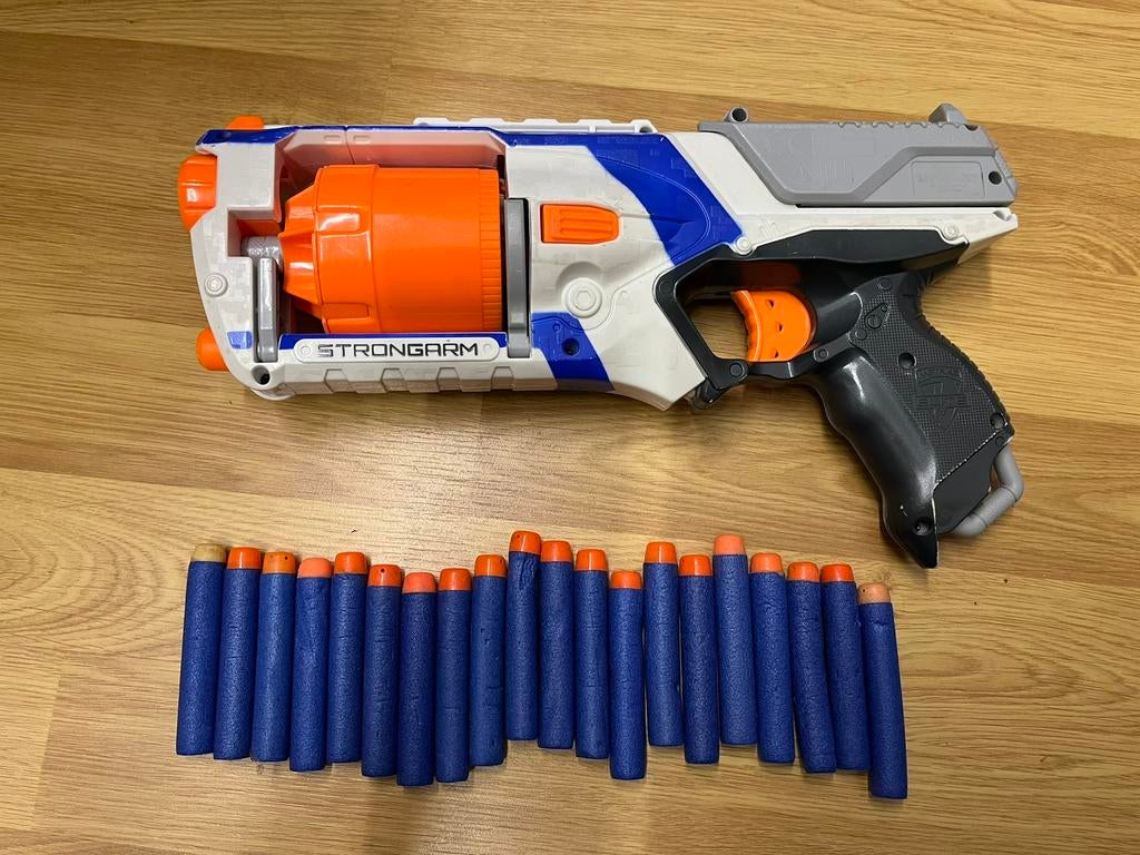 Nerf n-strike elite strongarm incl pijltjes, Ophalen of Verzenden, Zo goed als nieuw