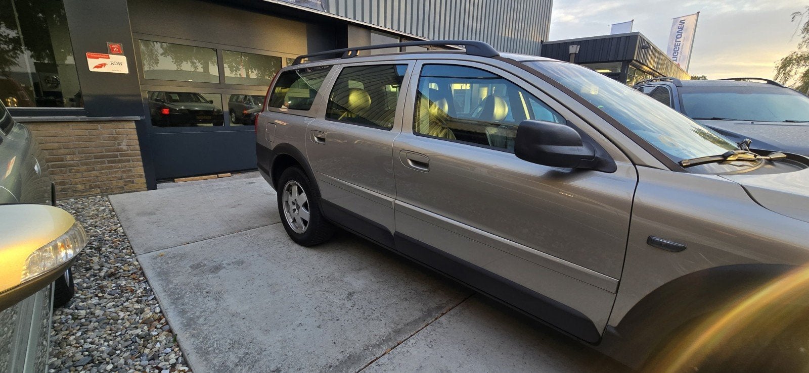 Volvo XC70 2.4T, Auto's, Automaat, 1800 kg, 1657 kg, Beige