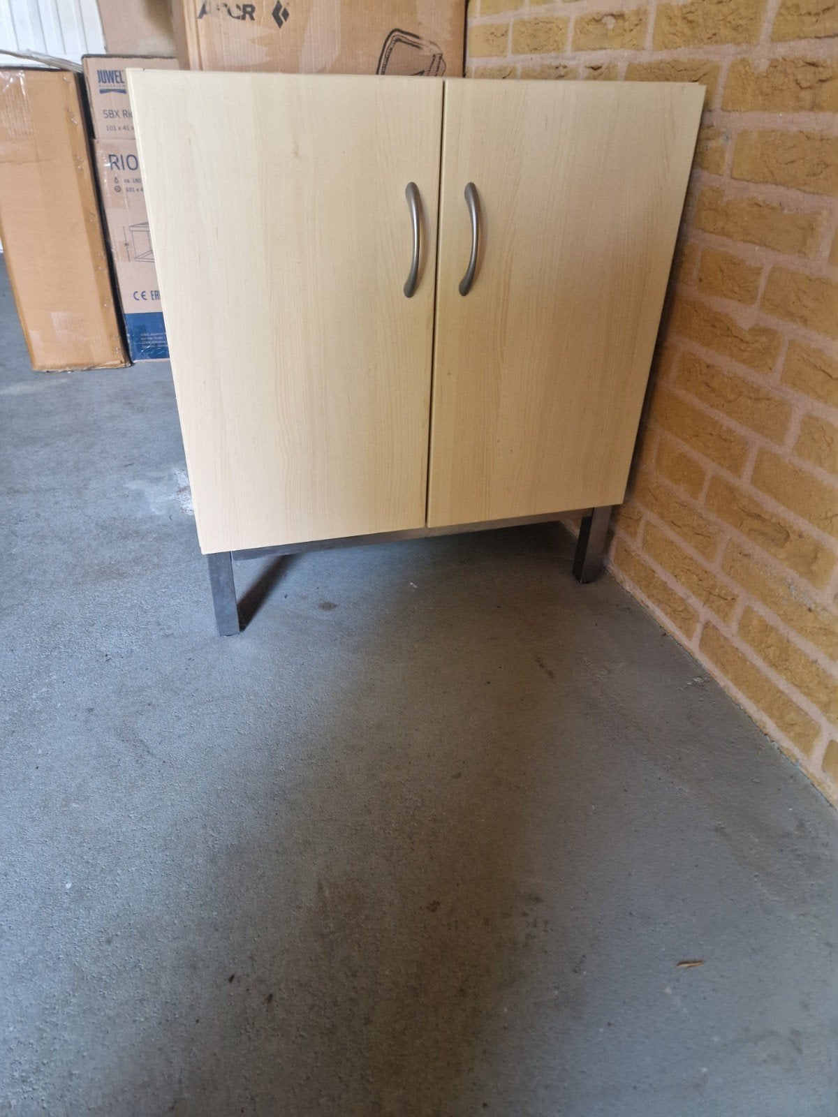 Twee wastafelonderkasten, Ophalen, Gebruikt