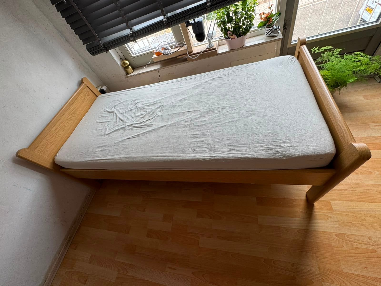 Eenpersoonsbed met elektrische Auping spiraalbodem, Huis en Inrichting, Ophalen, 90 cm, Eenpersoons, 200 cm