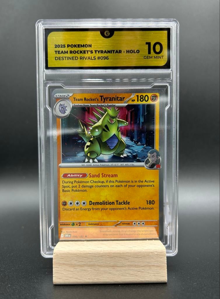 Team Rocket’s Tyranitar #96 – Global Grading 10, Ophalen of Verzenden, Zo goed als nieuw, Losse kaart, Foil