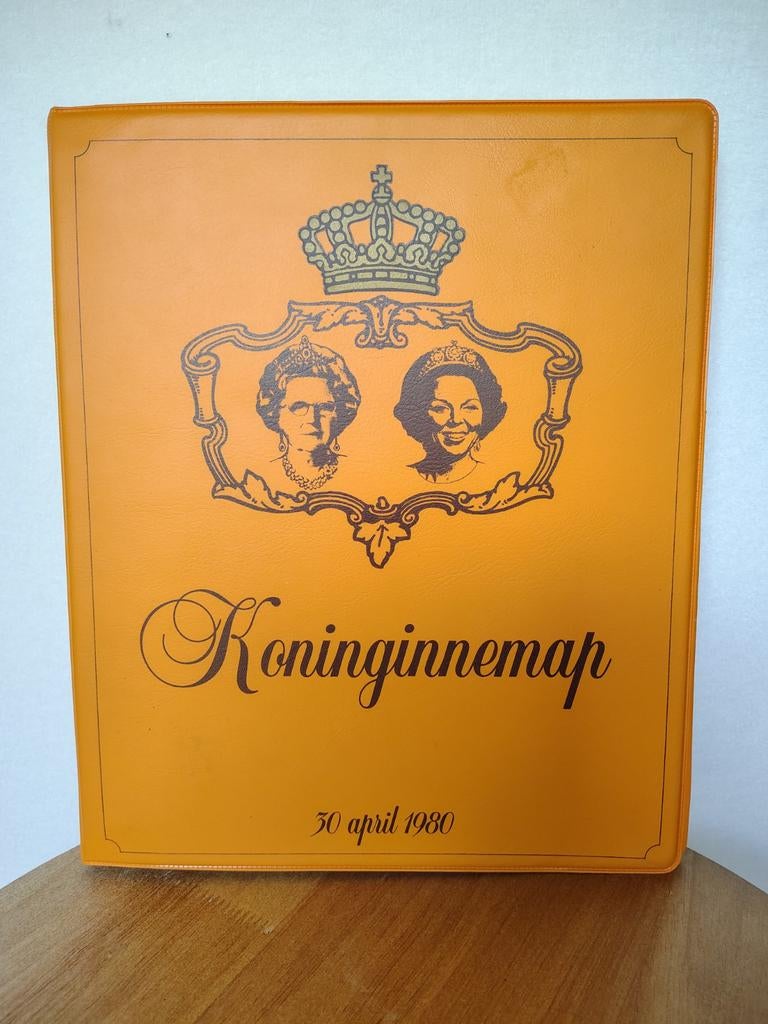 Koninginnemap 30 april 1980 - Juliana & Beatrix, Ophalen of Verzenden