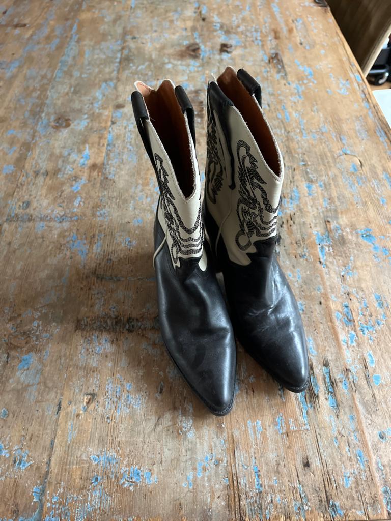 Stijlvolle Zwart-Witte Cowboylaarzen, Ophalen of Verzenden, Zo goed als nieuw, Zwart, Lage of Enkellaarzen