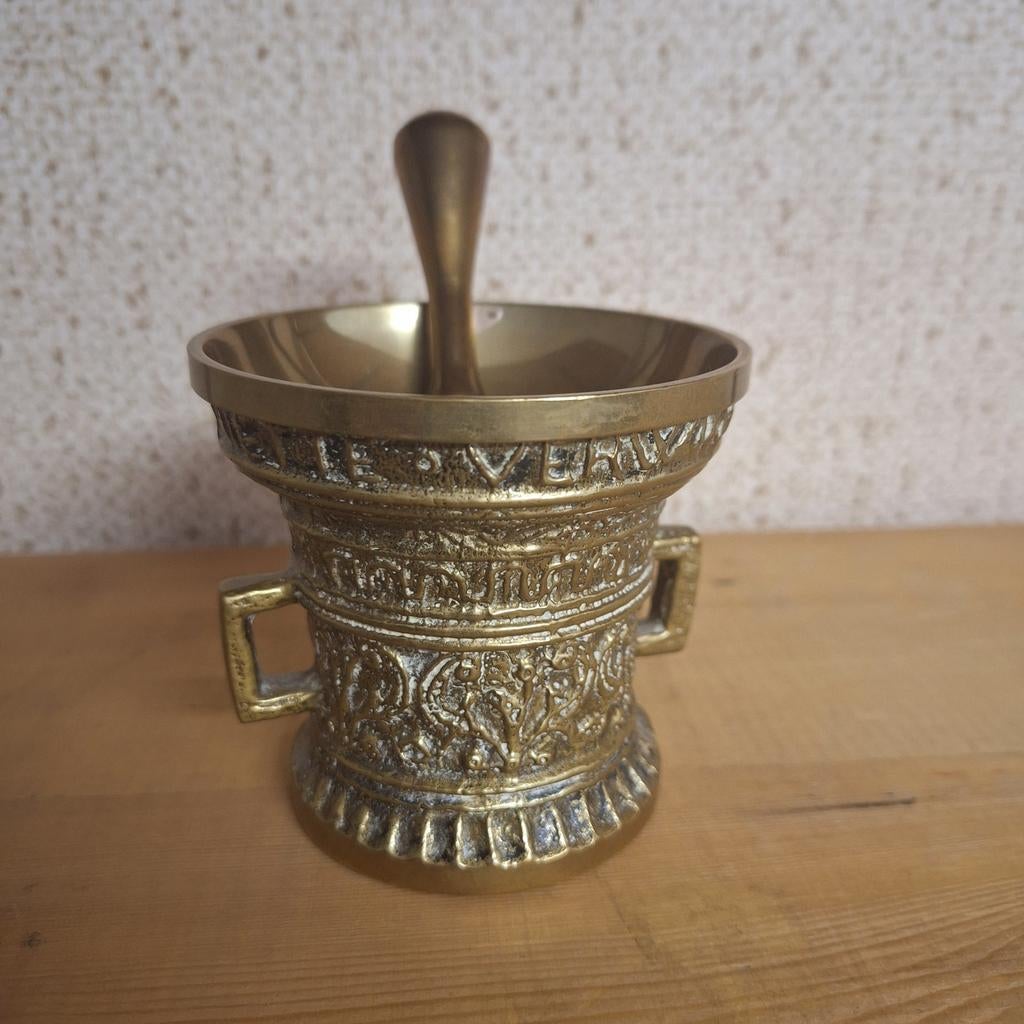 Antieke messing vijzel met stamper - 7 cm hoog, Antiek en Kunst, Ophalen of Verzenden