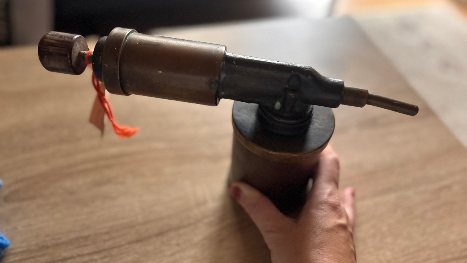 Antieke koperen vlammenwerper/soldeerlamp, Ophalen