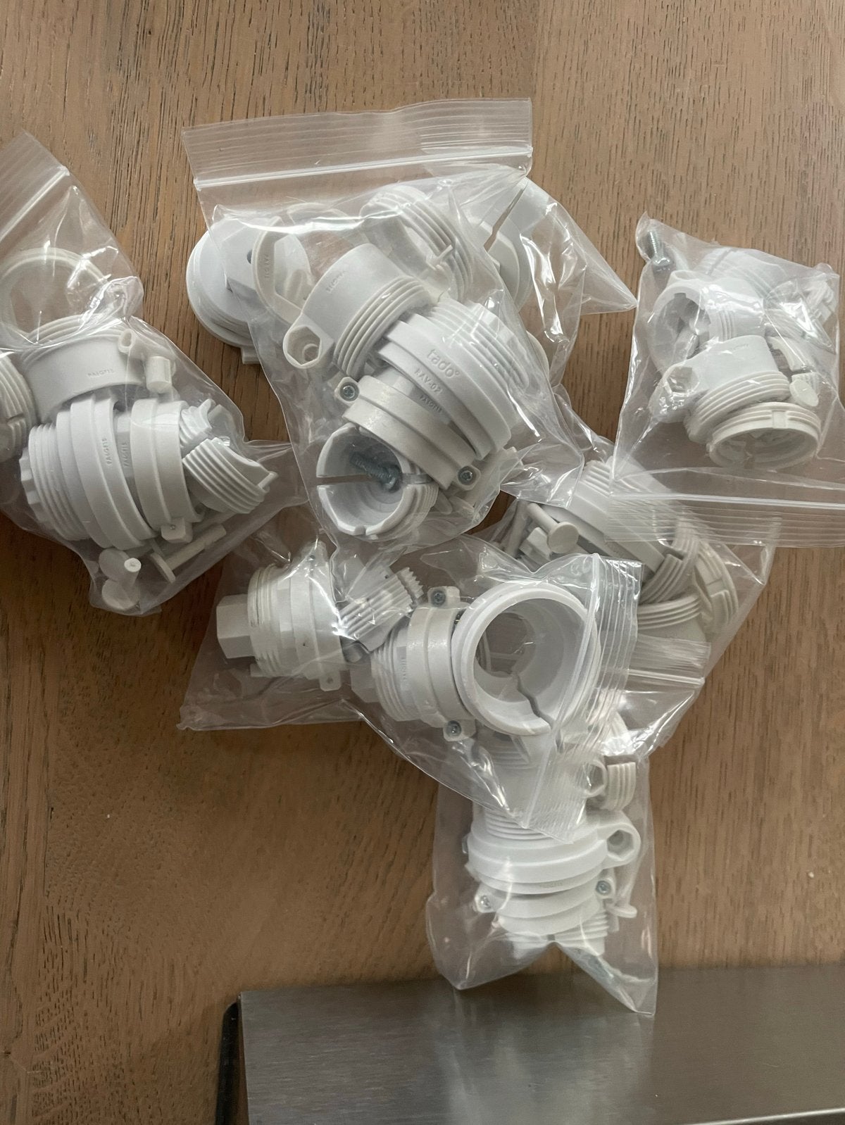Tado Slimme Thermostaat V3+ Starter Kit & Radiatorthermostat, Ophalen of Verzenden, Slimme thermostaat, Zo goed als nieuw