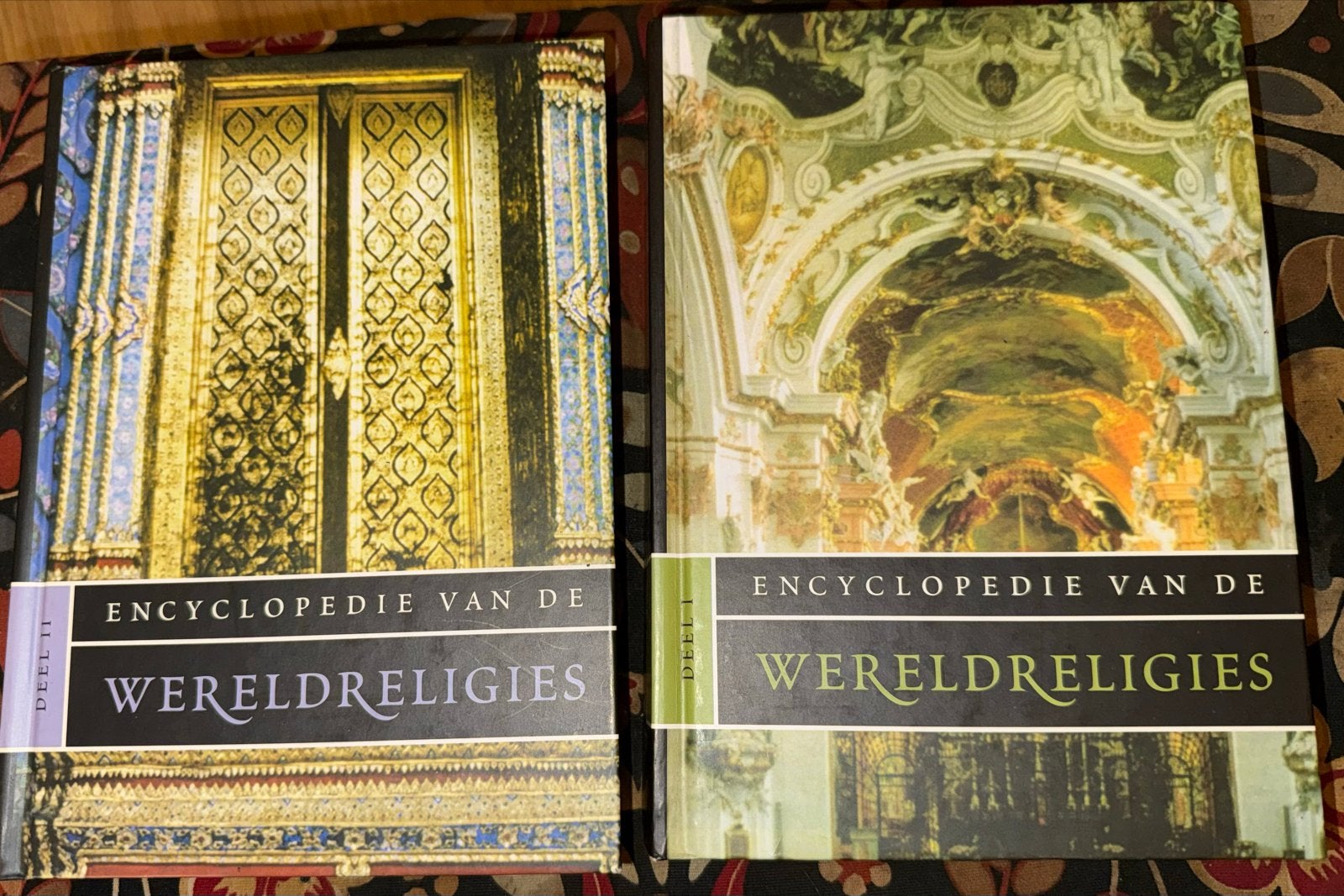 Encyclopedie van de Wereldreligies - Deel I & II, Ophalen of Verzenden, Zo goed als nieuw, Spiritualiteit algemeen, Achtergrond en Informatie