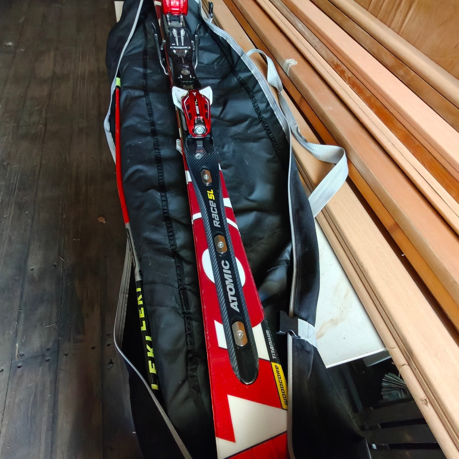 Atomic Race SL D2 Slalomski's - Lengte 160 cm (Radius 11m), Ophalen, 160 tot 180 cm, Zo goed als nieuw, Carve