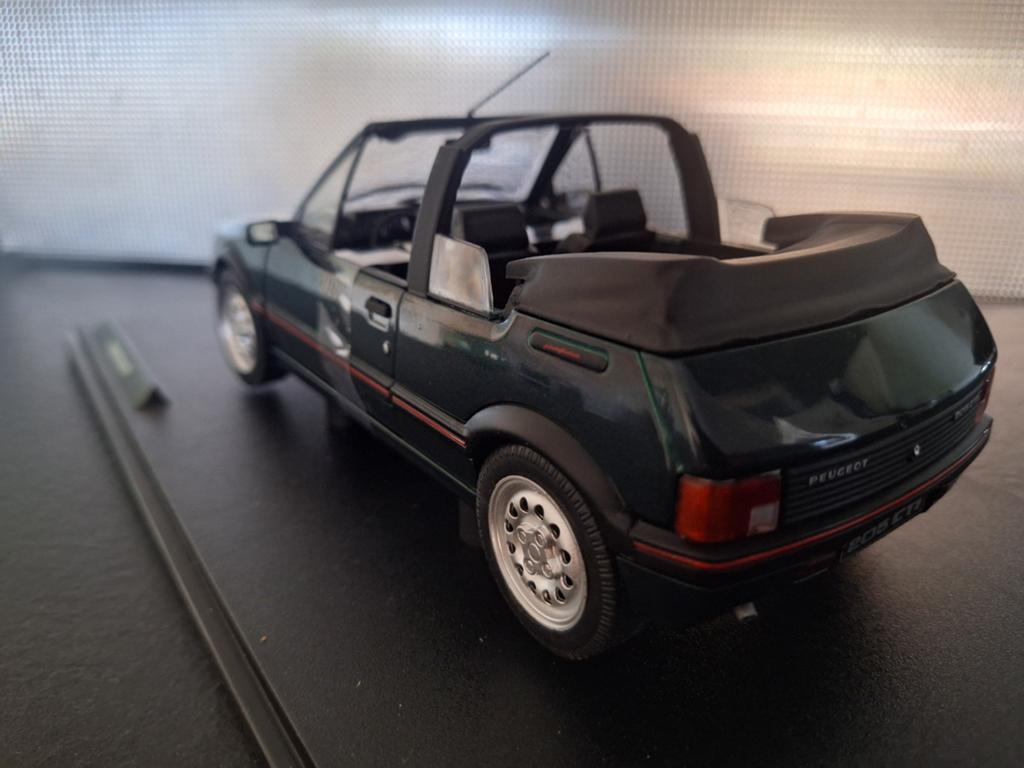 Peugeot 205 CTi 1986 Schaal 1:18 Cabriolet Schaal 1:18, Hobby en Vrije tijd, Modelauto's | 1:18, Solido, Auto, Solido, Nieuw