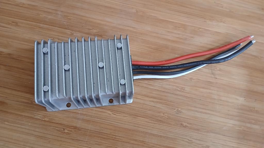 Omvormer electrisch 12 volt naar 19 volt, Ophalen, Nieuw