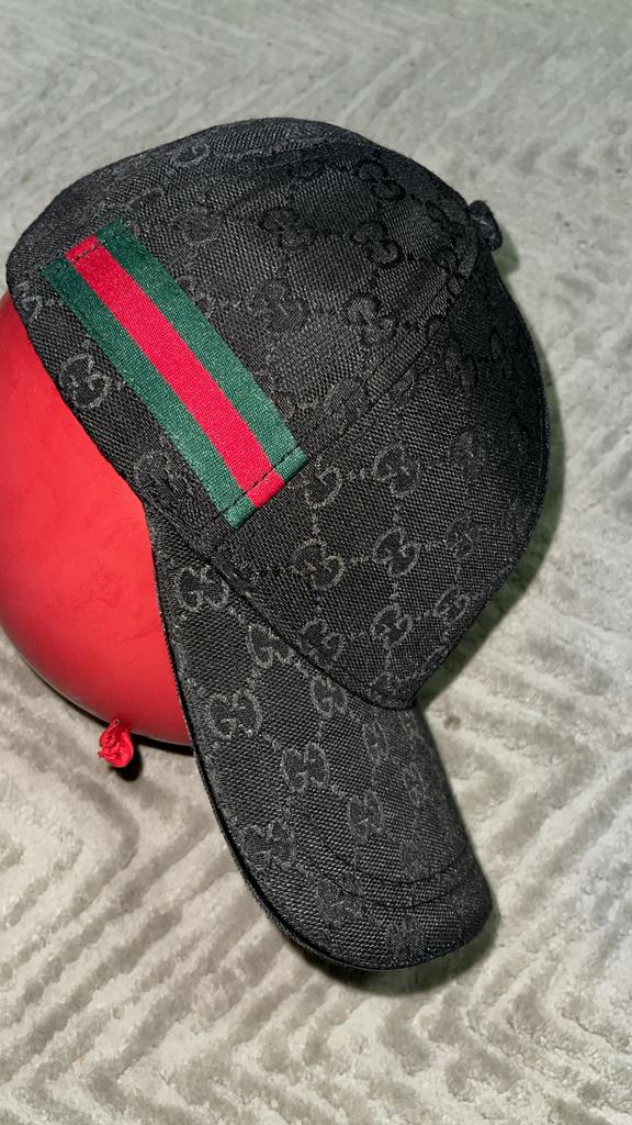 Gucci pet, Ophalen of Verzenden, Zo goed als nieuw, 58 of 59 cm (L, 7¼ of ⅜ inch), Pet