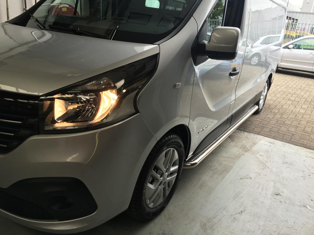 AANBIEDING Vivaro Sidebars met RVS-Plaat, Niet ingevuld, Niet ingevuld, Niet ingevuld
