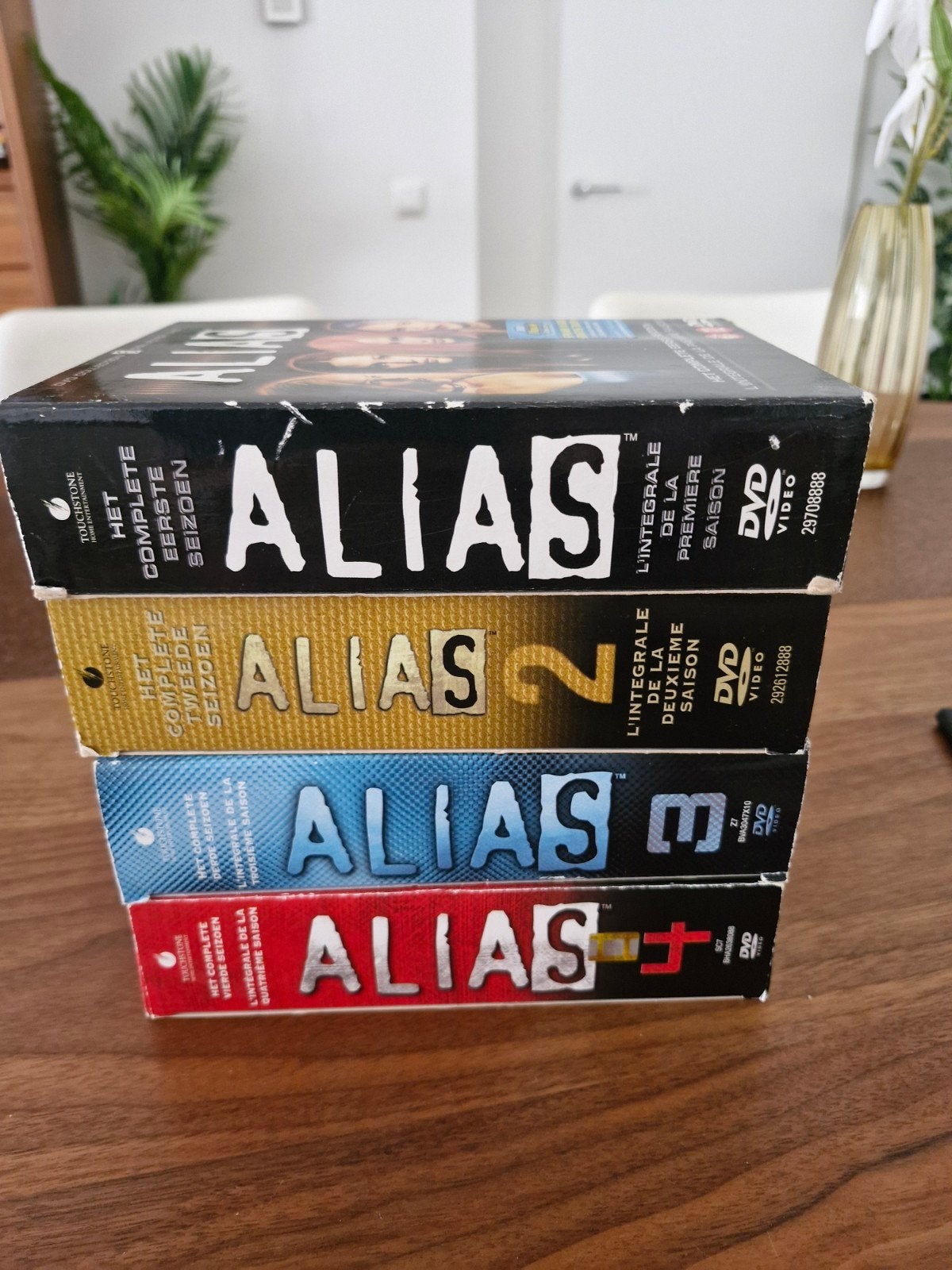 Alias DVD Boxen Seizoen 1 t/m 4 Compleet, Nederlands, Seizoen 1, Ophalen of Verzenden, Actie en Avontuur