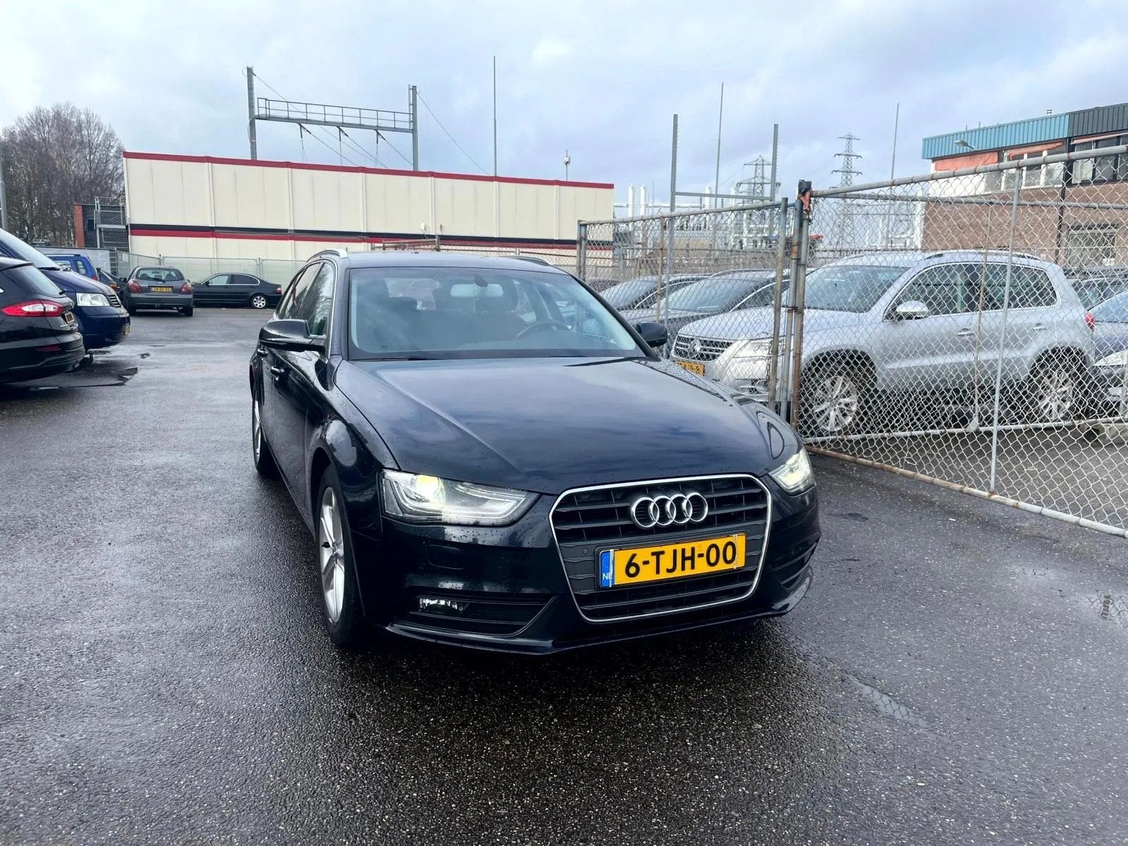 Audi A4 AVANT, Voorwielaandrijving, Stof, Gebruikt, 4 cilinders
