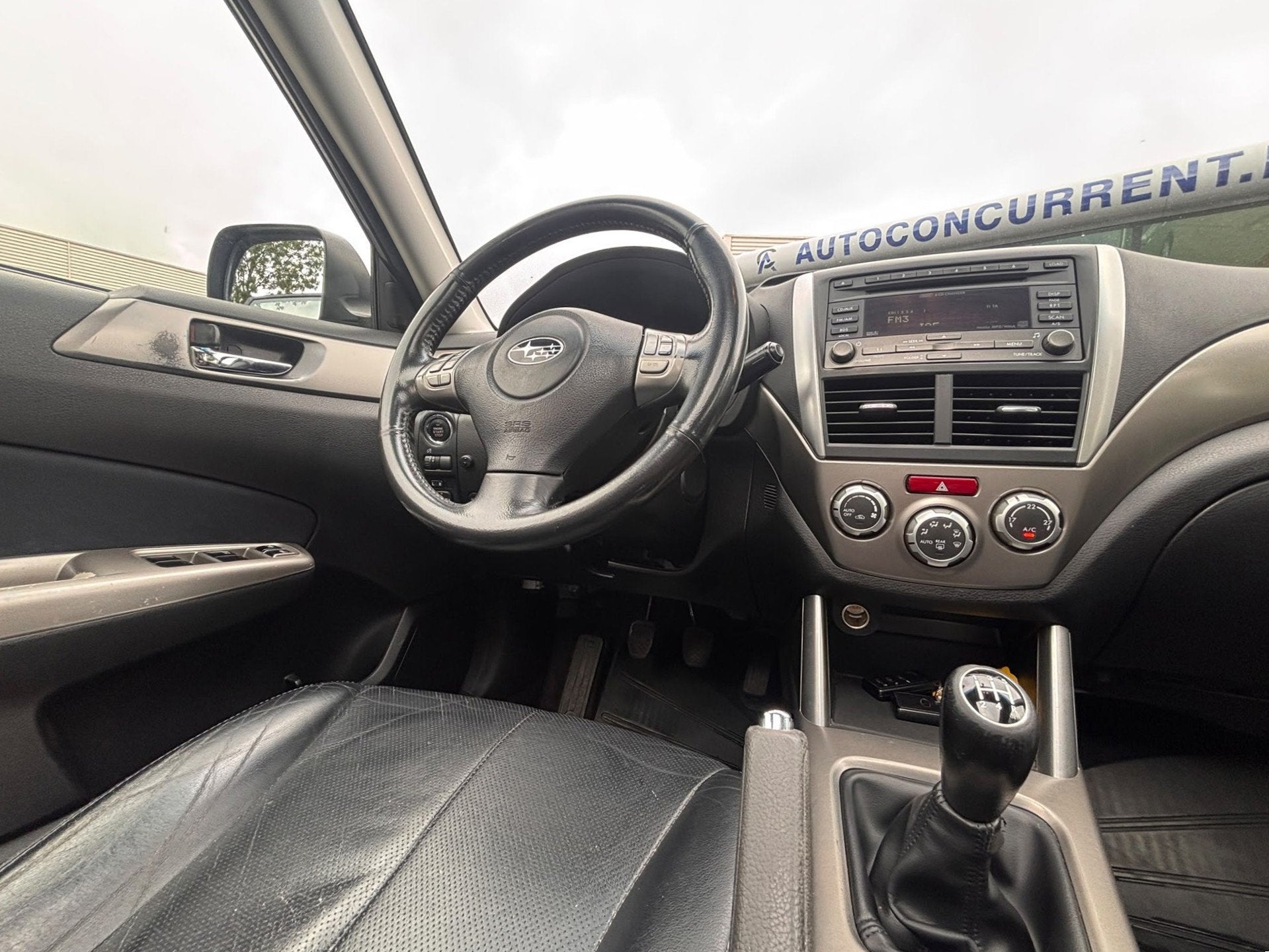 Subaru FORESTER 2.0 Luxury, Stoelverw. Nwe. APK. Leder Inrui, Auto's, Subaru, 1994 cc, 4 cilinders, Stoelverwarming, Leder