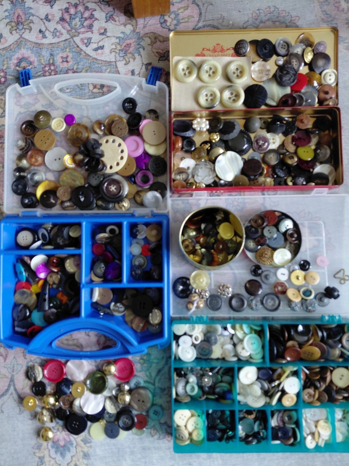 Grote verzameling oude knopen, diverse kleuren en maten, Ophalen of Verzenden, Gebruikt