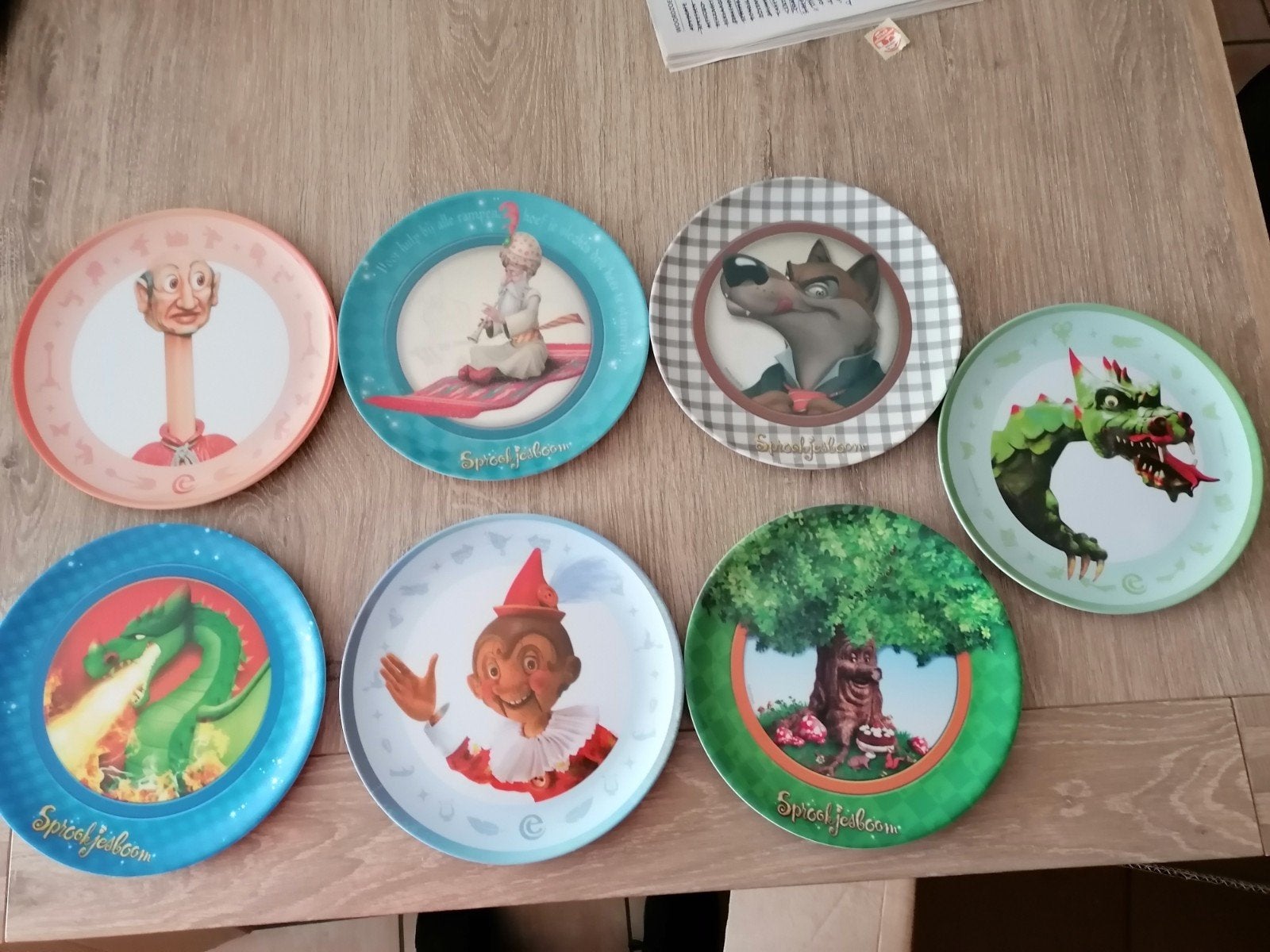 7 plastic efteling bordjes, Diversen, Ophalen, Zo goed als nieuw