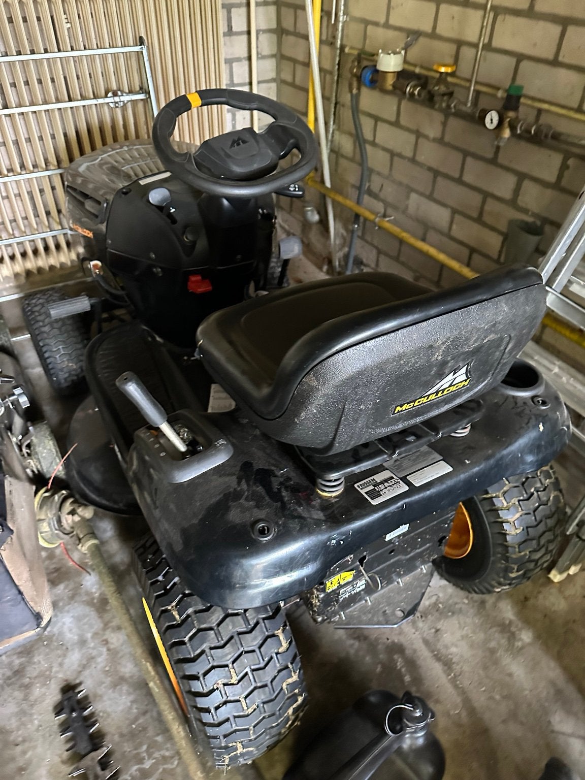 McCulloch M125-97T zitmaaier – goed onderhouden, nieuwe accu, Tuin en Terras, Ophalen, Gebruikt, 90 tot 120 cm