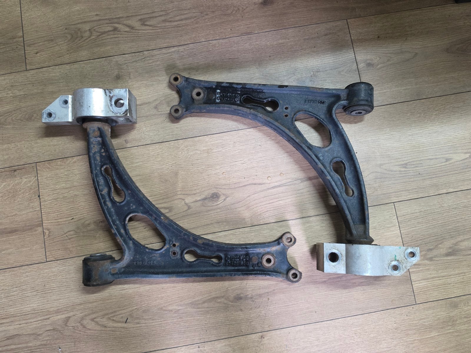 VW golf 6 scirocco draagarmen links en rechts, Ophalen of Verzenden, Vw, X, X