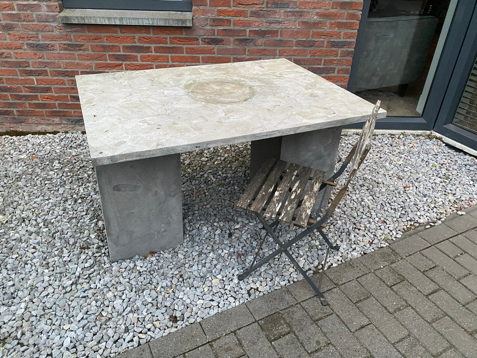 Robuuste tuintafel van beton/steen, Ophalen, Gebruikt, Vierkant, Overige materialen
