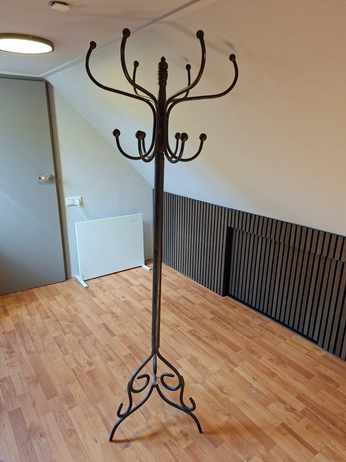 Vintage staande kapstok van metaal, Huis en Inrichting, Woonaccessoires | Kapstokken, Gebruikt, Ophalen of Verzenden, Metaal, Staande kapstok