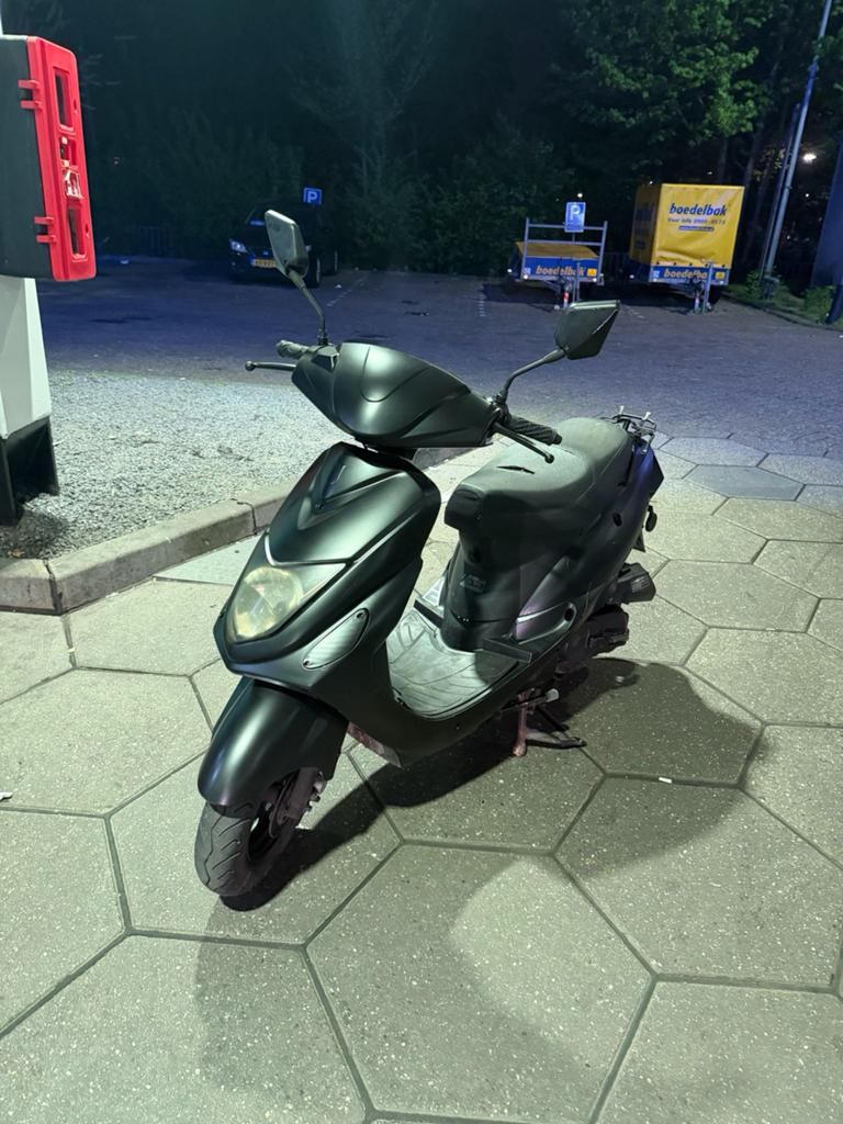 scooter 50cc, Ophalen of Verzenden, Zo goed als nieuw, Benzine, Overige modellen