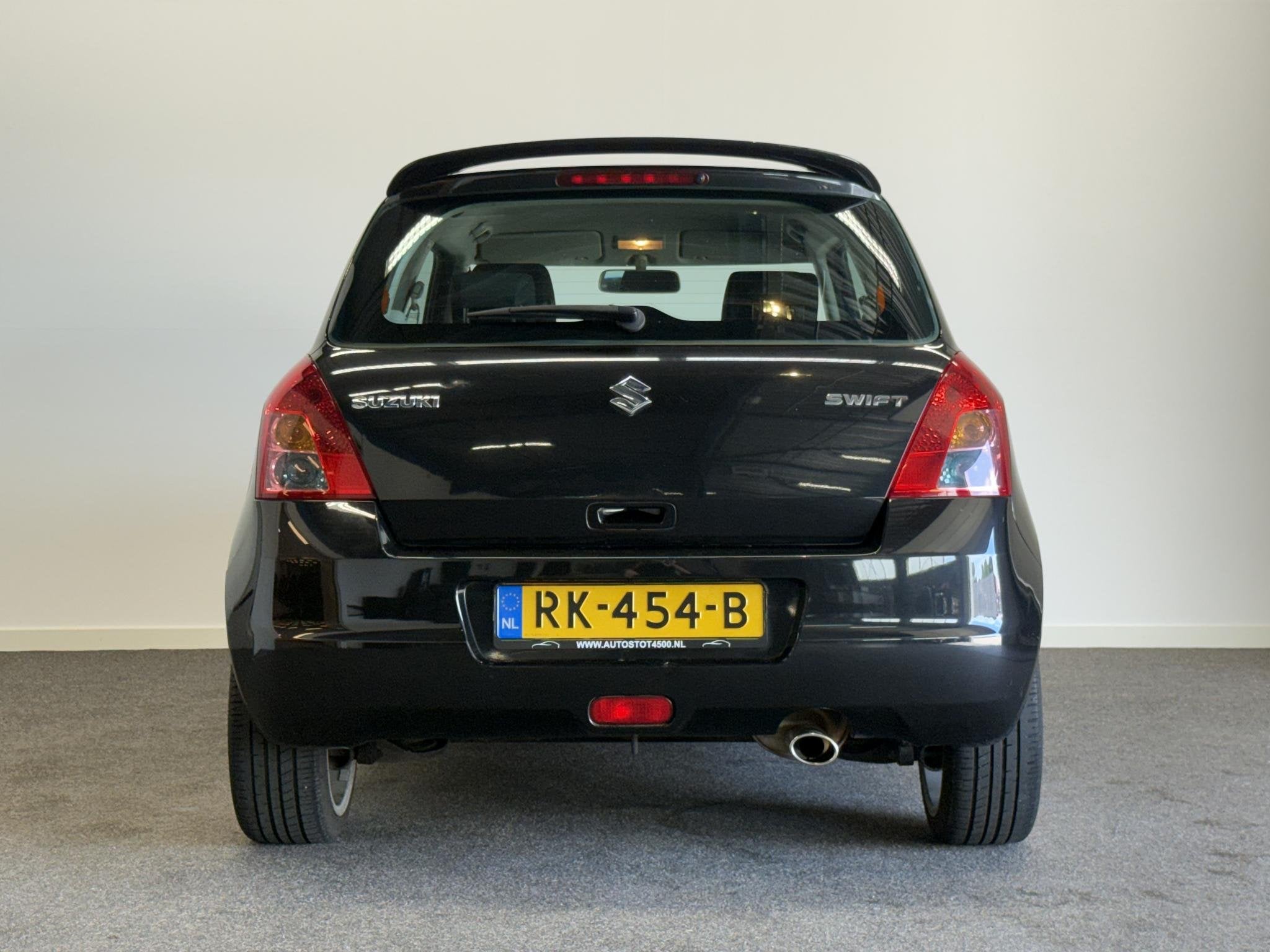 Suzuki Swift 1.3 Base Airco!, Auto's, Stof, Gebruikt, 31 €/maand, Bedrijf