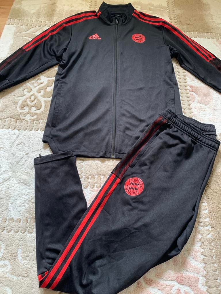 Bayern München Trainingspak - Zwart/Rood, Ophalen of Verzenden, Zo goed als nieuw, Zwart, Voetbal